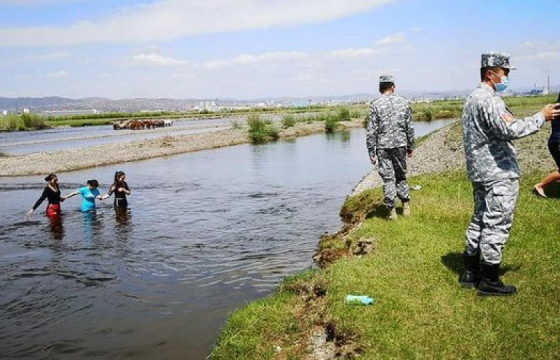 ОБЕГ:Хараа хяналтгүй тоглож байсан 29 хүүхдийн аюулгүй байдлыг хангалаа