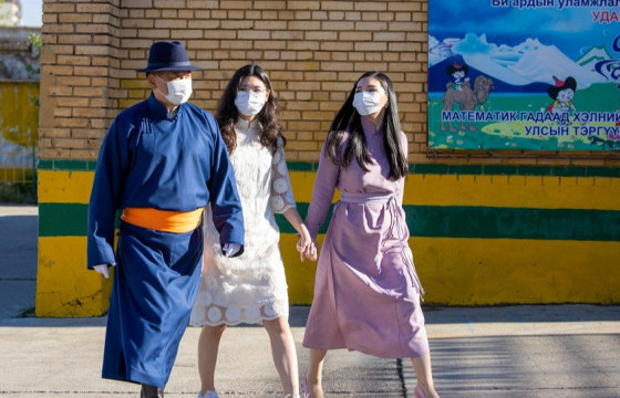 У.ХҮРЭЛСҮХИЙН БАГА ОХИН: Аавдаа саналаа өгсөн 