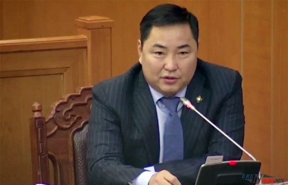 Б.ПҮРЭВДОРЖ: Хуурамч шатахууны эсрэг хуулийн төслийг хэлэлцэхгүй бол суулт зарлана