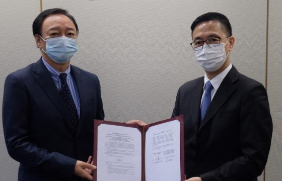 Жил бүр таван оюутан Хонконгийн их, дээд сургуульд тэтгэлэгээр суралцана