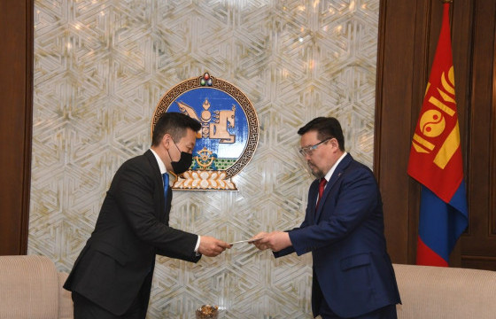 Тамхинд онцгой албан татвар ногдуулах хуулийн төсөл өргөн барилаа