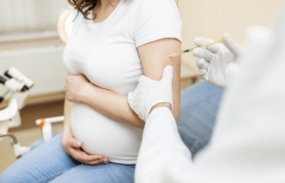 Өчигдөр 526 жирэмсэн эх вакцинд хамрагджээ