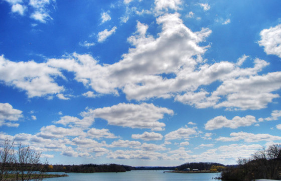 ЦАГ АГААР: Ихэнх нутгаар солигдмол үүлтэй