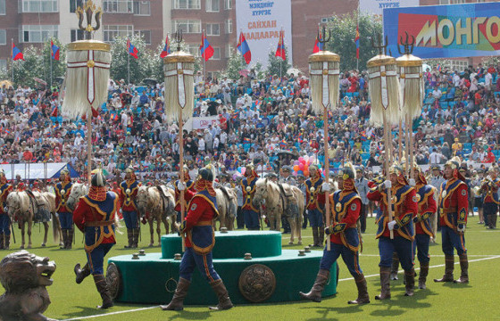 Цахим наадмыг хойшлуулахгүй байх шийдвэр гарчээ