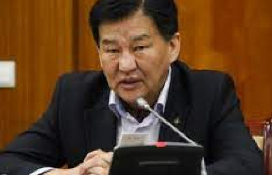 Ц.ДАВААСҮРЭН: Ковидын хууль Үндсэн хууль зөрчиж байна