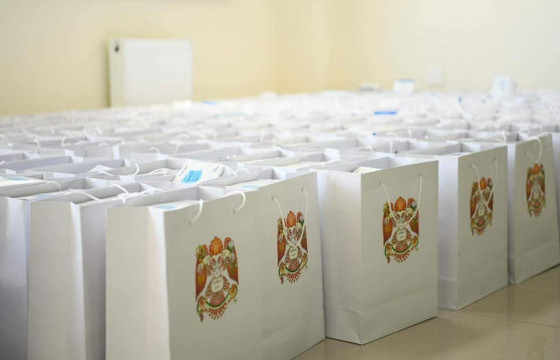 Коронавирусийн халдвараар өвчилсөн 1600 гаруй эхэд амин дэмийн багц хүргүүллээ