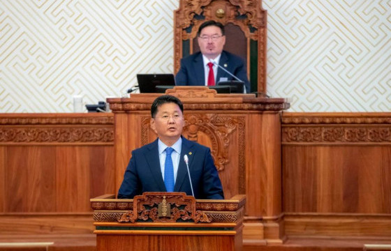 У.Хүрэлсүх ингэж тангараг өргөнө