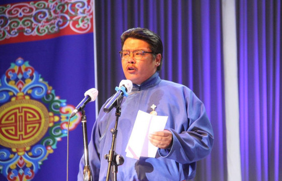 “Болор цом” наадмын тэргүүн шүлэг: 