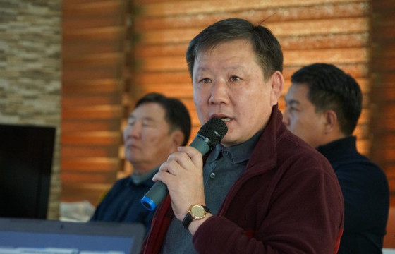 Л.ХАЛТАР: Хилээр өдөрт 150-200 машиныг хоосон гаргаж ачаа татах тухай Хятадын талтай ярилцана