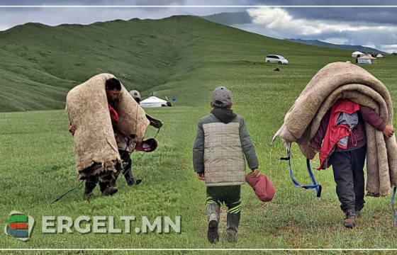 Өдөржин хараалгаж, зодуулж, элдвээр доромжлуулан, хүнд хүчир ажил хийх УНААЧ ХҮҮХДҮҮДИЙН ГУНИГТ ТЭМДЭГЛЭЛ