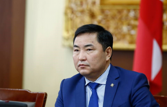 Б.ПҮРЭВДОРЖ: С.Эрдэнэ АН-ын даргаас долдугаар сарын 9-ний дотор огцрохгүй бол тэмцлийн хурц хэлбэрт шилжинэ