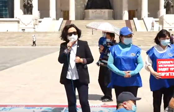 Б.ЖАРГАЛМАА: Тэмцэл гэдэг орилох биш шүү, үгээ хэлэх