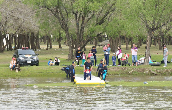 Голын усанд гурван хүн живж нас баржээ