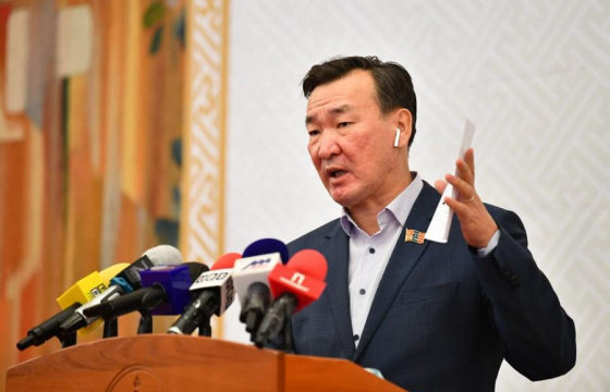 С.ГАНБААТАР:  5.1 их наяд төгрөгийн зардал гаргачихаад МАН 