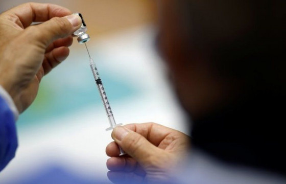 2500 хүнд коронавирусийн вакцины оронд давстай ус тарьжээ