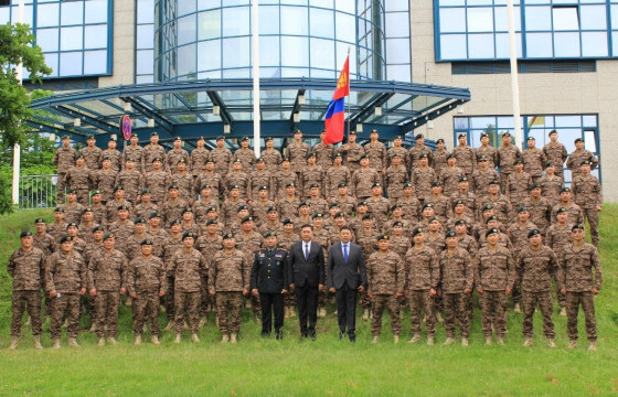 Эх орондоо ирж буй цэргийн багт хүндэтгэл үзүүлэв