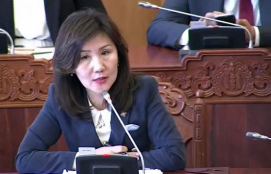 М.ОЮУНЧИМЭГ: Эмч нарын цалинг хоёр дахин нэмэх нь тодорхой болж байгаа