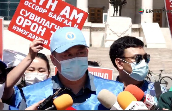 Ө.АНХБОЛД: Улаан бүсэд ажиллаж байсан эмч халдварын улмаас нас барж, үр хүүхэд нь өнчрөөд үлдлээ