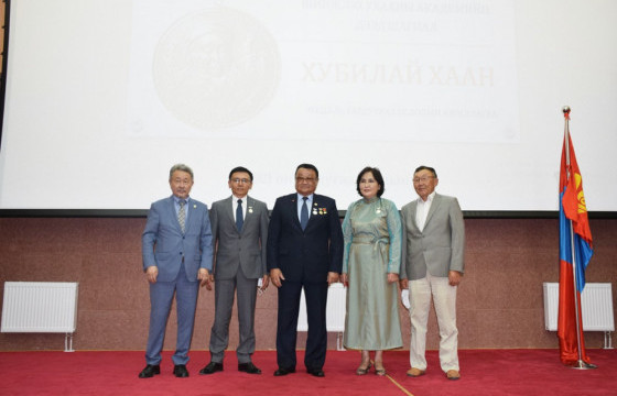 Ж.Гүррагчаа нарын таван эрдэмтэнд 