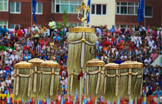 ШУУД: Есөн хөлт цагаан тугийг цэнгүүлэх төрийн ёслол болж байна