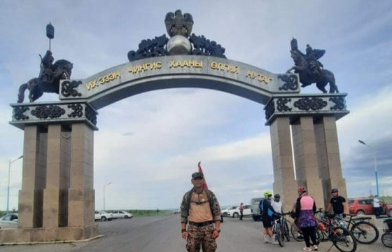 Ахлах ахлагч Э.Даваажамц 39 өдөр гүйж, Хэнтий аймагт очжээ