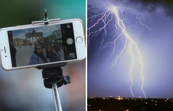 Сельфи хийж байсан 11 хүн аянгад цохиулж, амиа алджээ