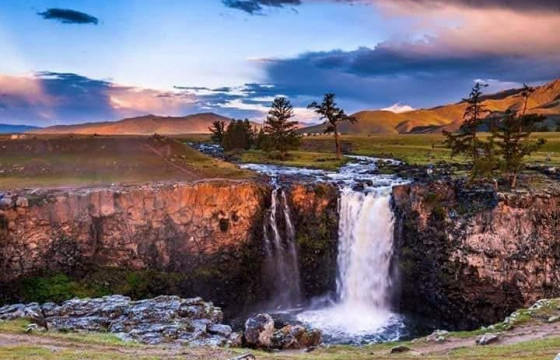 Аялахад тохиромжтой Монголын үзэсгэлэнт газрууд