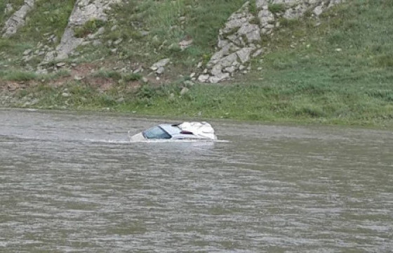 Усны ослоор дөрвөн хүн амиа алдаж, гурван хүн сураггүй болжээ