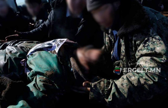 Д.Т: ЗҮҮН БҮСИЙН УРАЛДААНД ЯВСАН ХҮҮ МИНЬ МОРИНДОО ЧИРЭГДЭЖ, НАС БАРСАН. НҮҮРИЙГ НЬ ХАРААД БИ ХҮҮГЭЭ ТАНИАГҮЙ