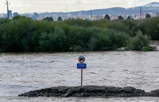 Усанд осолдсон байж болзошгүй гурван иргэнийг эрэн хайж байна