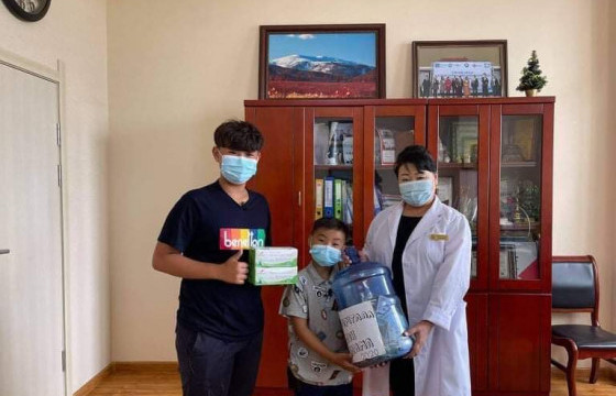 А.ЧИНГҮНЖАВ: Дүү бид хоёр олимпын наадам үзэж чадахгүй болсон ч, цуглуулсан мөнгөө эмнэлэгт хандивласандаа баяртай байгаа