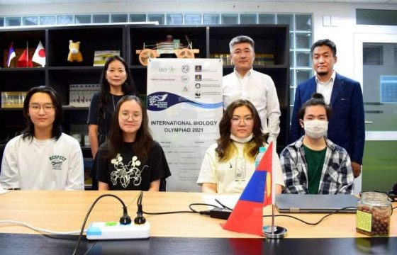 Олон улсын биологийн олимпиадаас монголын дөрвөн сурагч медаль хүртжээ