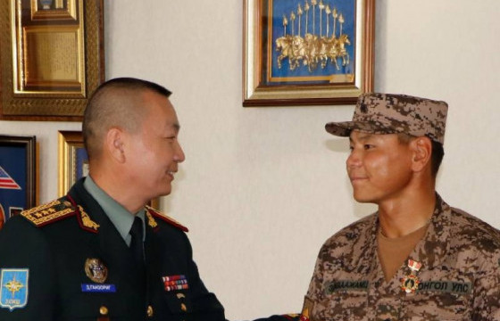 Ахлах ахлагч Э.Даваажамцыг “Дайчин алдар-III” медалиар шагнажээ