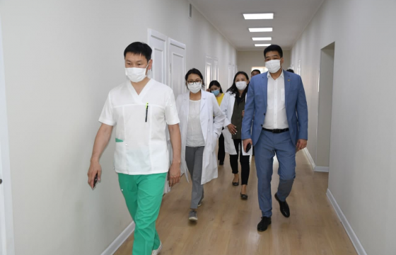 Эрүүл мэндийн сайд С.Энхболд ХӨСҮТ-д ажиллав