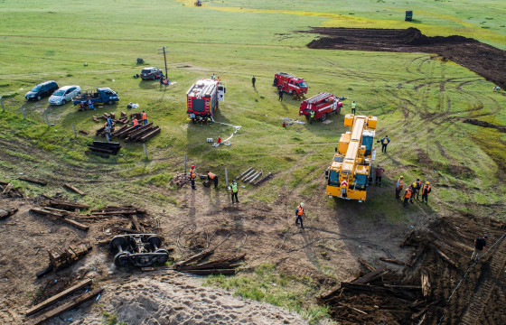 Шатахуун тээвэрлэж явсан ачааны галт тэрэг осолдсоны улмаас 50 сантиметр гүн хөрсний бохирдол үүсжээ