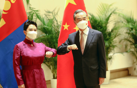 Гадаад харилцааны сайд Б.Батцэцэг БНХАУ-ын Гадаад хэргийн сайд Ван И-тэй хэлэлцээ хийв