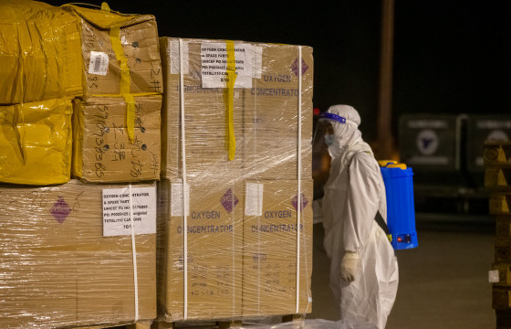 Канад Улсаас хүчилтөрөгч, дексаметазон нийлүүллээ