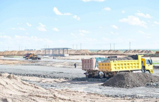 Эрээний агуулахад удаан саатсан ачаа барааг наймдугаар сарын эхний долоо хоногт багтаан оруулж дуусгах чиглэл өгөв