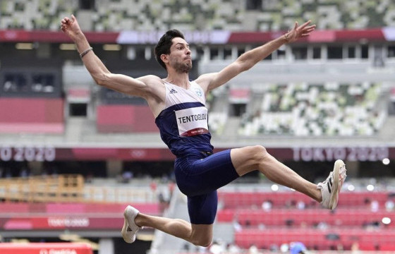 Грекийн тамирчин 8.41 метр харайж, олимпын аварга боллоо