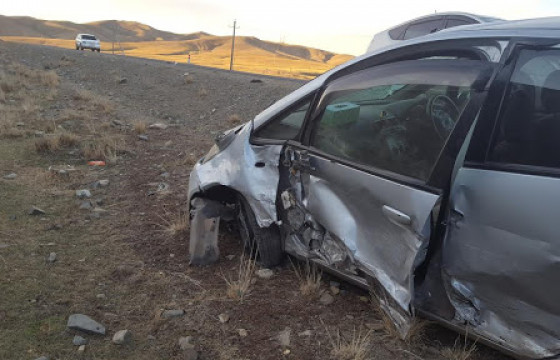 СЭРЭМЖЛҮҮЛЭГ: Хоёр иргэн автомашины бүхээгийн төмөр хийцэд хавчуулагдан нас баржээ