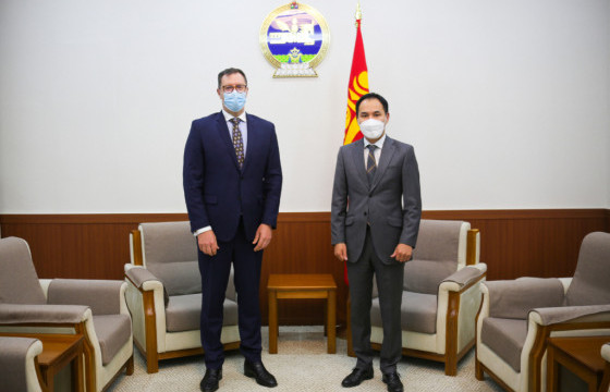 Гадаад харилцааны дэд сайд Б.Мөнхжин Элчин сайд Д.Восенг хүлээн авч уулзлаа