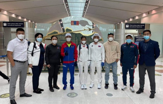 Монголын марафон гүйлтийн тамирчид Саппорог зорилоо