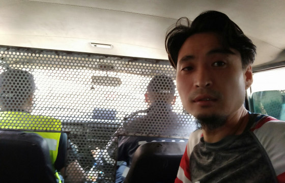 Иргэн Г.Ган-Очир гэртээ архидан согтуурч, оршин суугчдын амгалан тайван байдал алдагдуулсан хэргээр саатуулагджээ