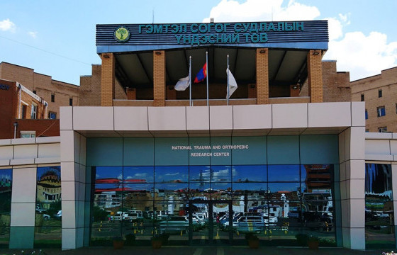 Барилгаас унаж, хүнд гэмтсэн дэд ахлагчийн ах У.Э: Амьд үлдэх магадлал 20 хувьтай гэхээр ямар байгаа нь тодорхой