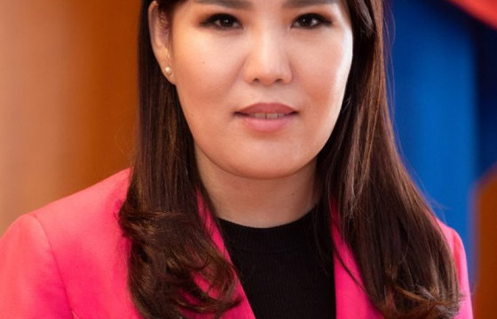 Ерөнхийлөгчийн Тамгын газрын Захиргаа, санхүүгийн газрын дарга Б.Батцэцэг гэж хэн бэ