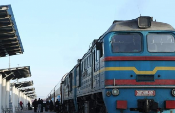 Галт тэрэг ирж байхад төмөр зам дээр хүн байх тохиолдол их гарч байна