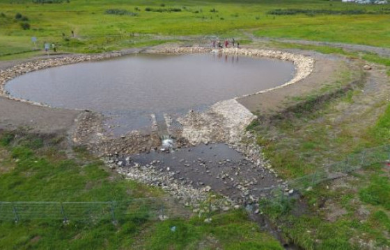  Хиймэл нууранд хүн живжээ