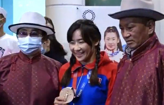 “Охин маань “Бэлтгэлээ сайн хийж байгаа. Аав аа, ээж ээ, би чадна аа” гэж хэлээд явсан. Миний охин зорилгоо биелүүлж чадсан”