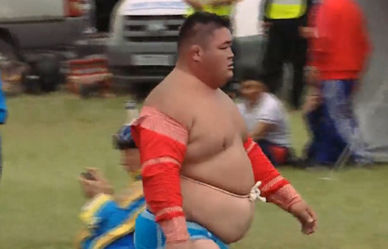 Э.Оюунболд улсын арслан Ц.Содномдоржоор гурав давлаа