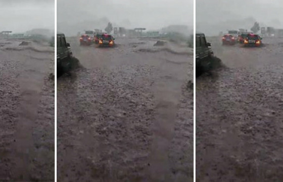 10 зорчигчтой таван автомашин уруйн үерт урсжээ